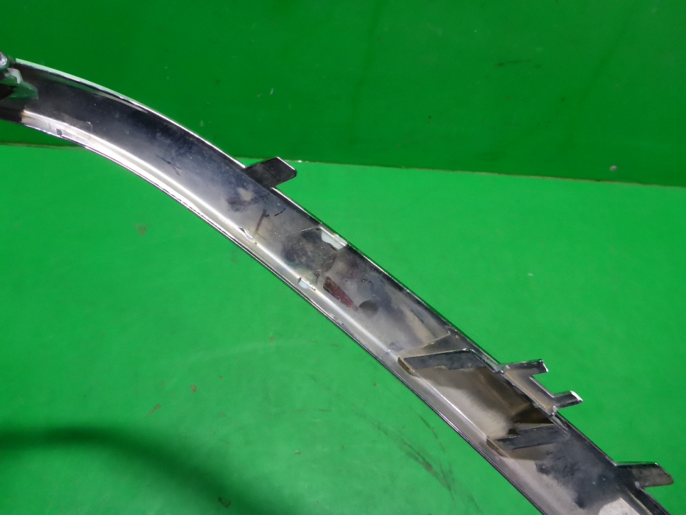 Накладка переднего бампера правая