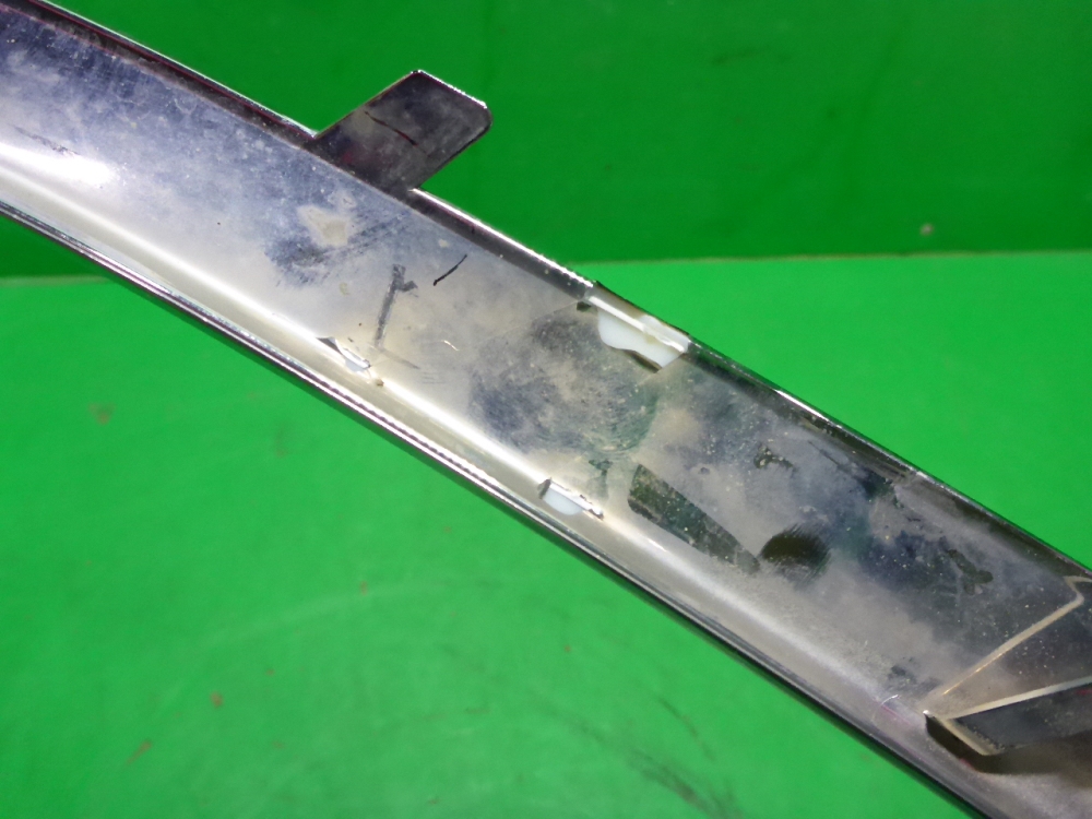 Накладка переднего бампера правая