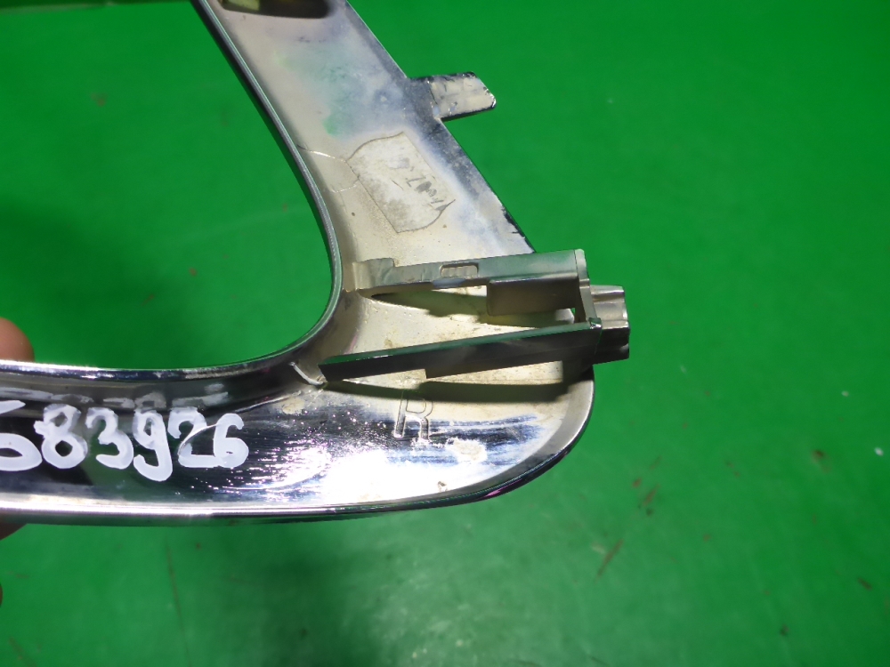 Накладка переднего бампера правая