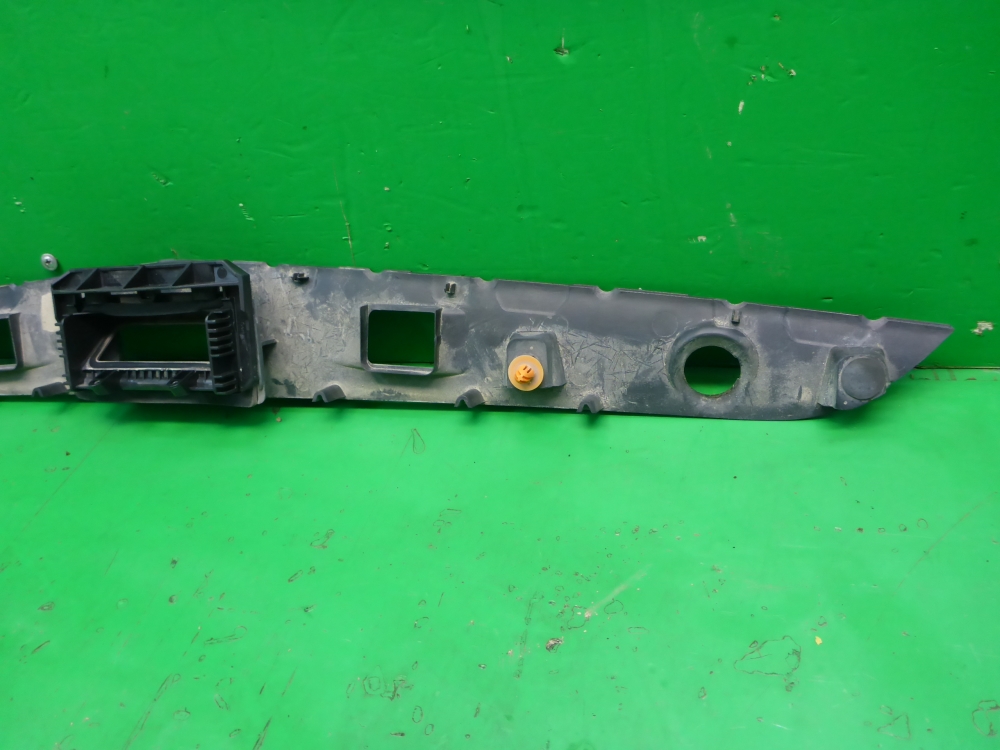 Накладка двери багажника