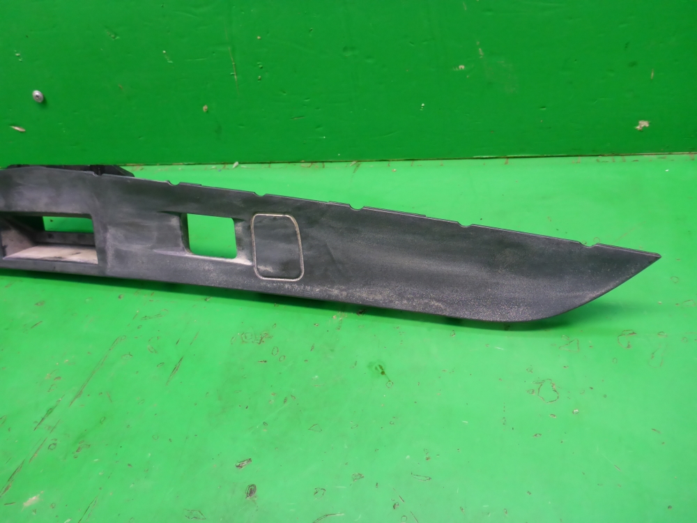 Накладка двери багажника