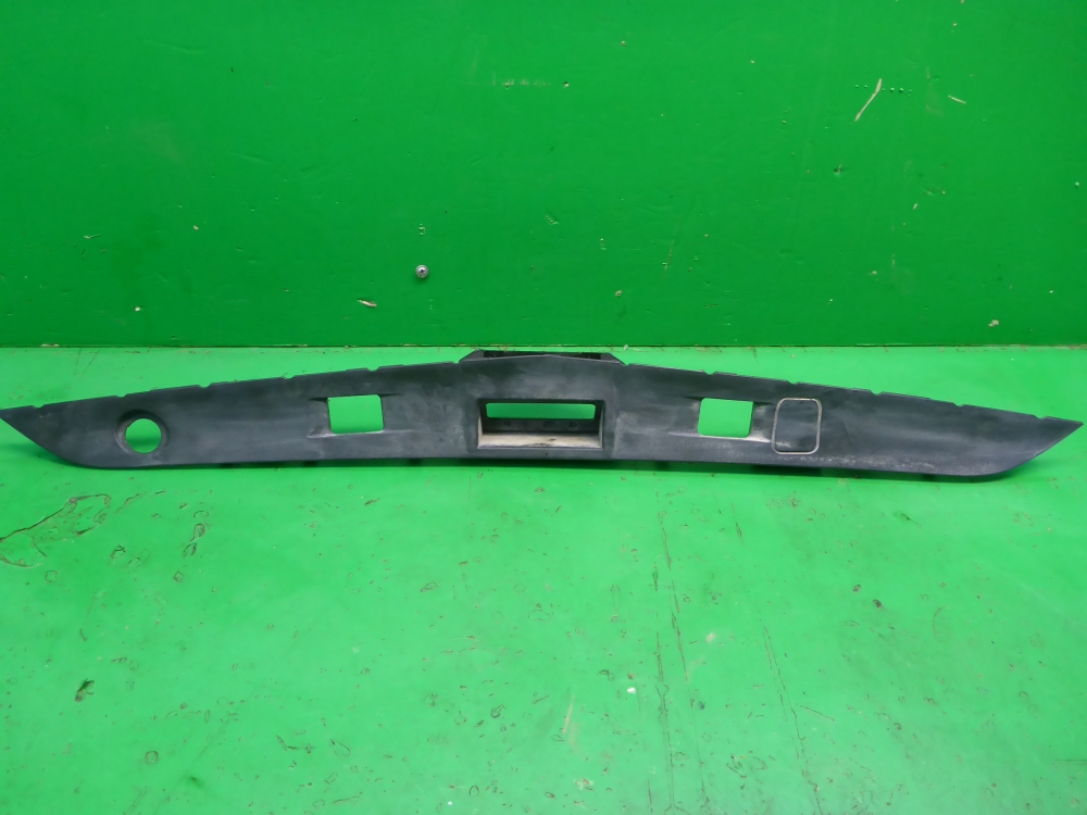 Накладка двери багажника