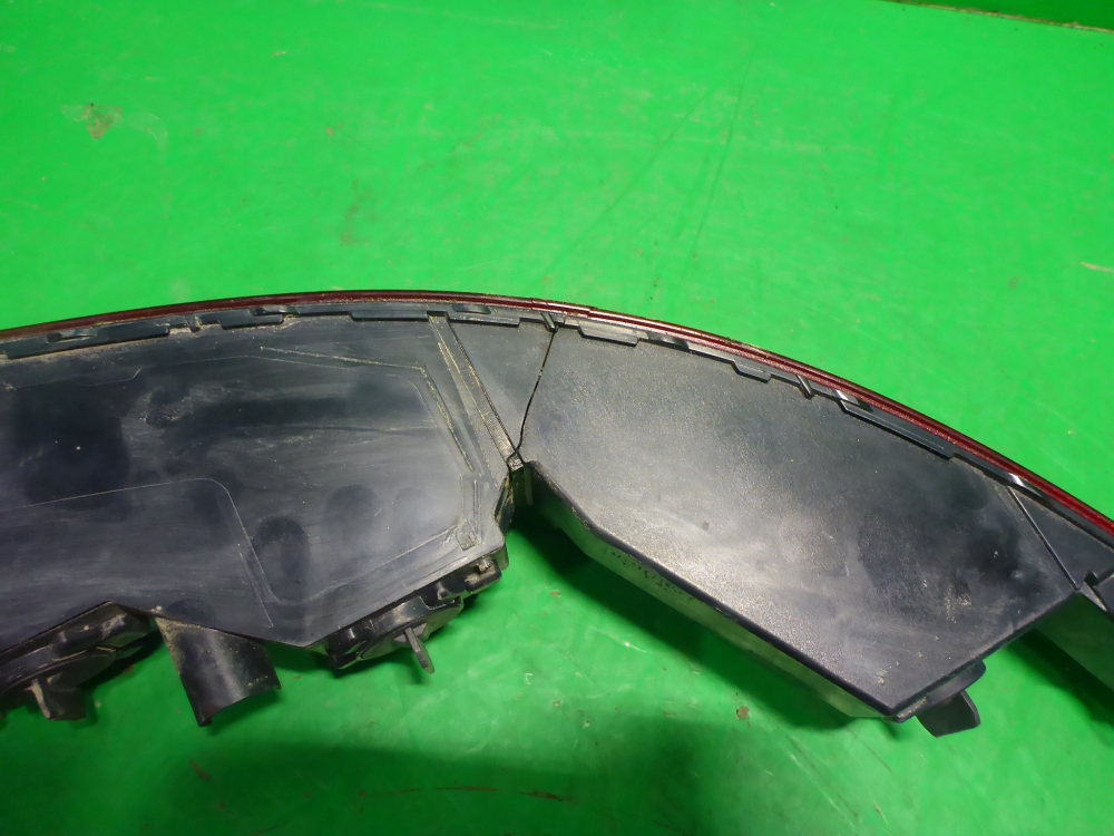 Фонарь задний в бампер левый