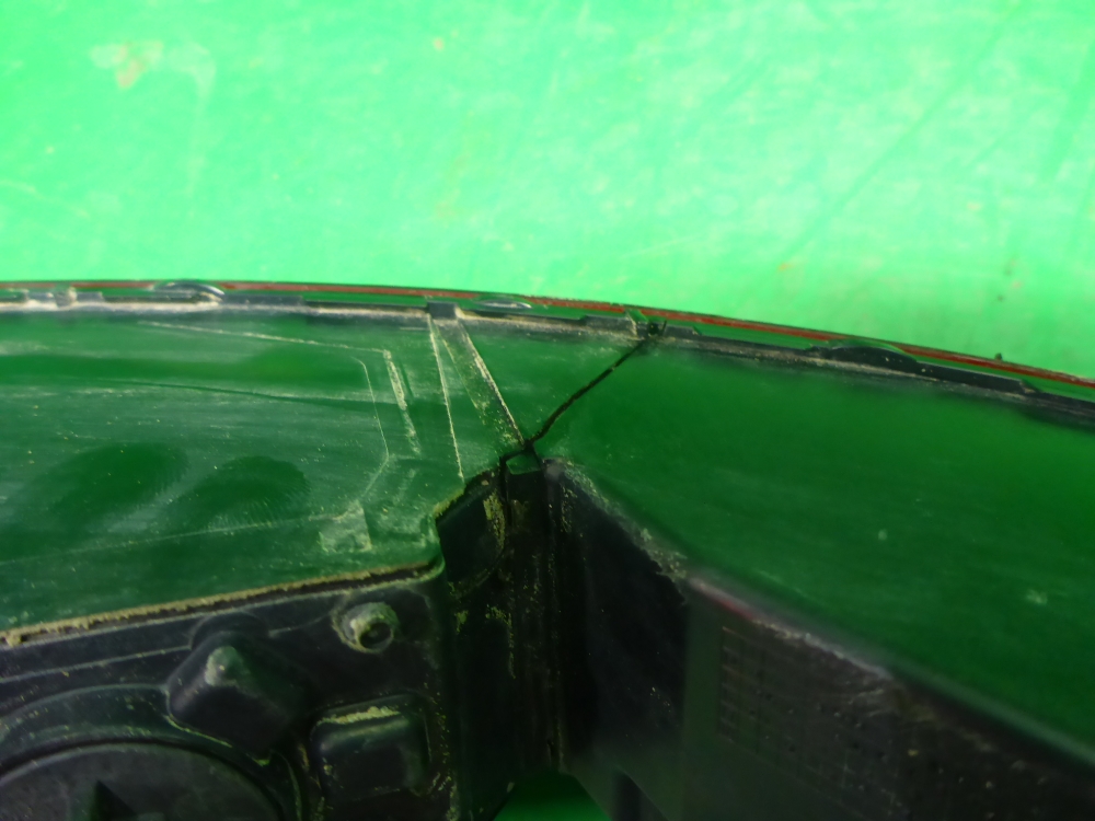 Фонарь задний в бампер левый