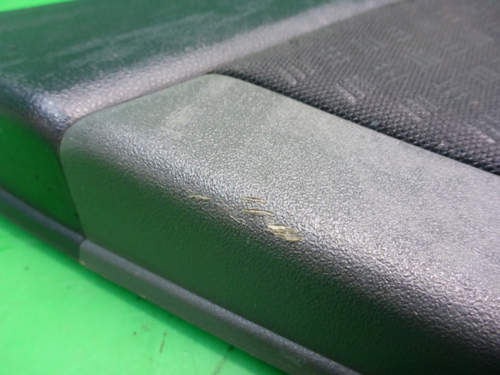 Обшивка двери задней левой