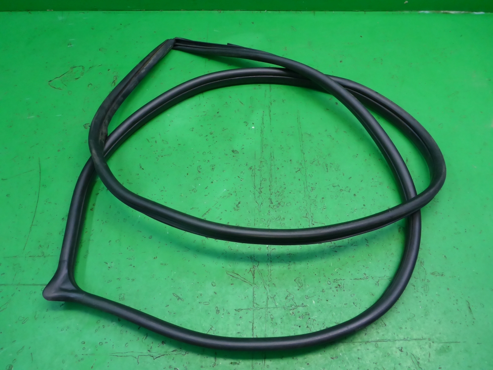 Уплотнитель двери