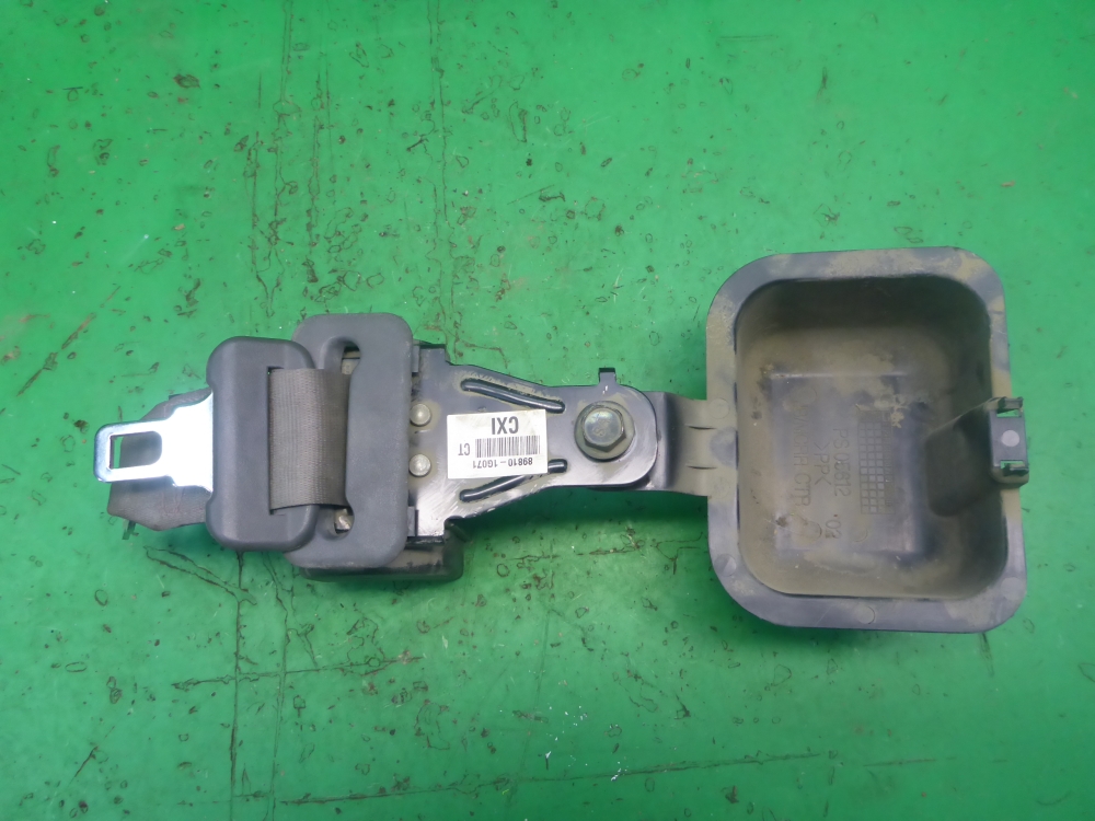 Ремень безопасности