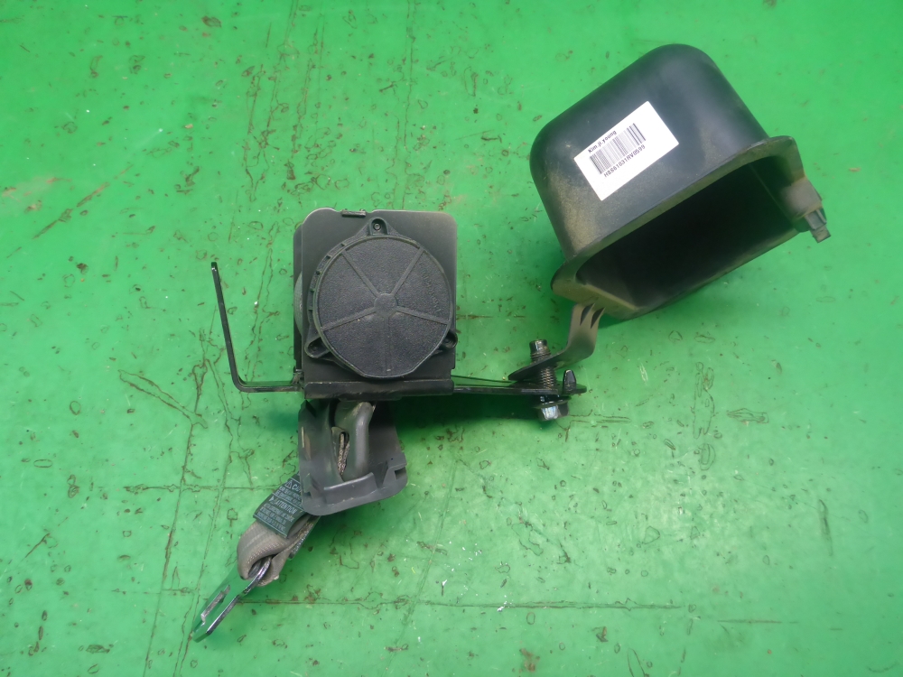 Ремень безопасности