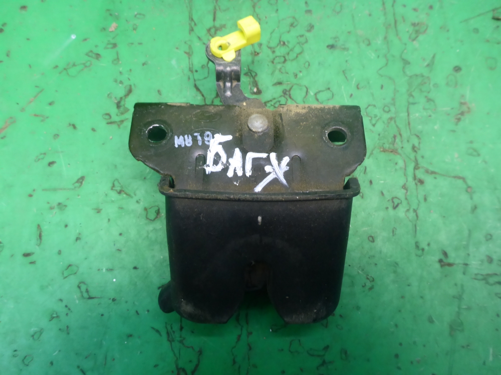 Замок багажника