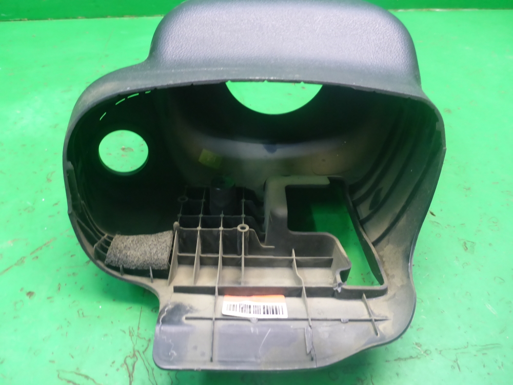 Кожух рулевой колонки