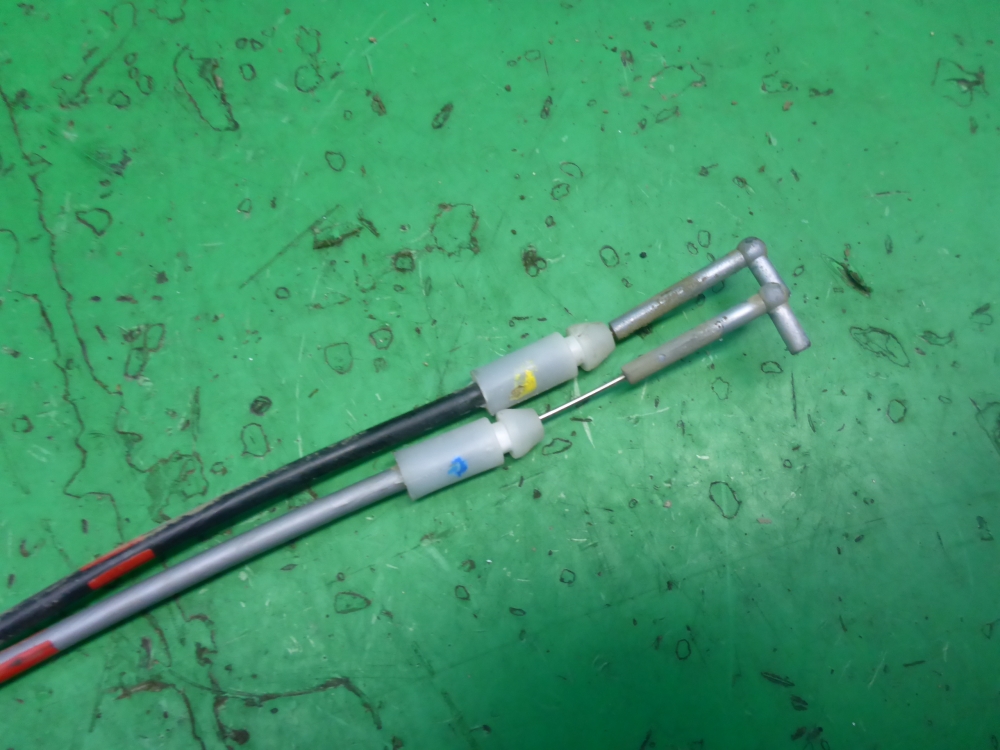 Замок двери передней левой