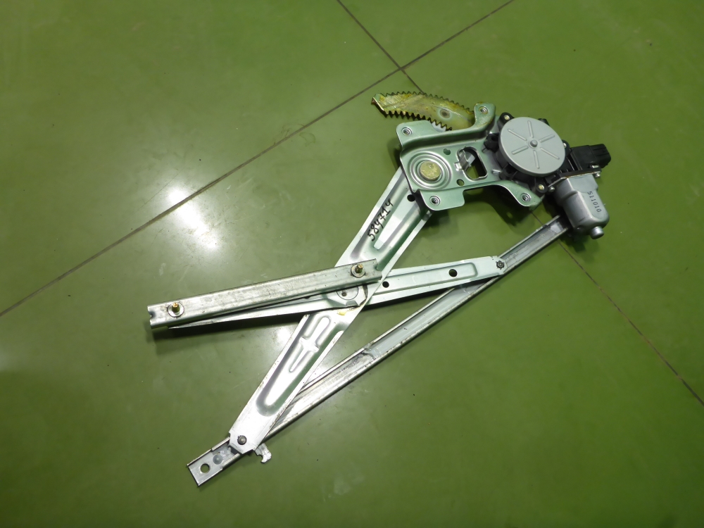 Стеклоподъемник электр. передний правый