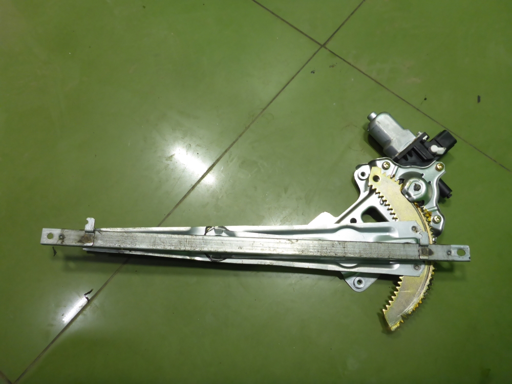 Стеклоподъемник электр. передний правый