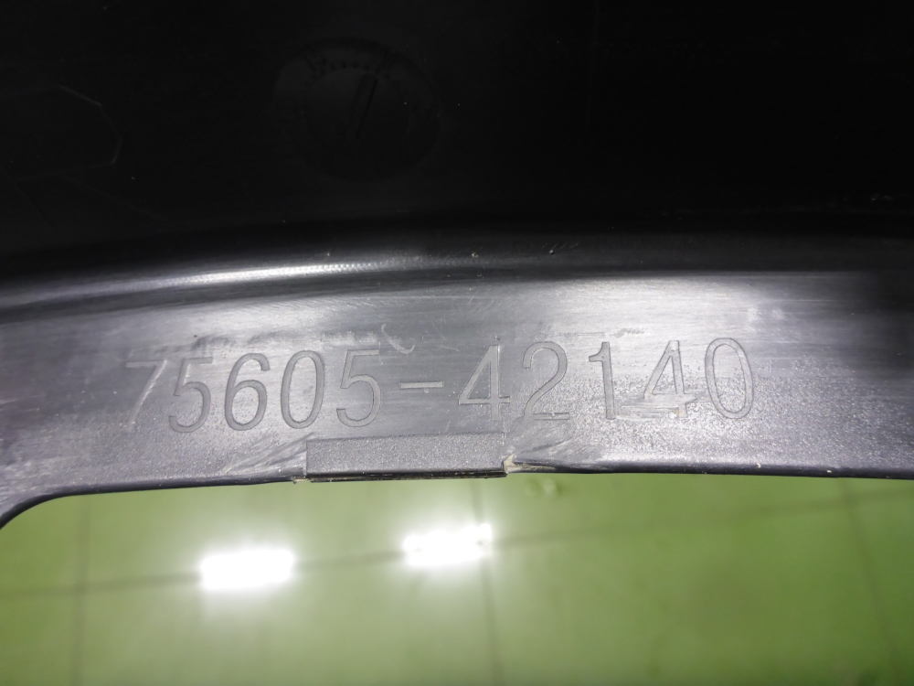 Накладка заднего крыла правого