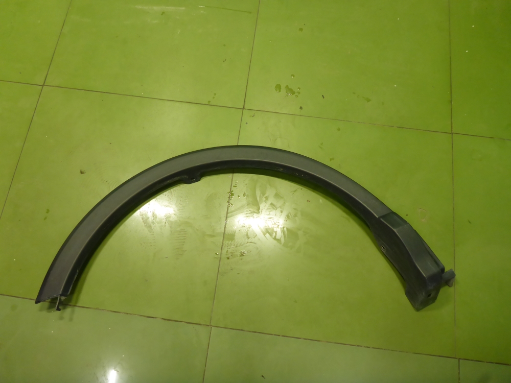 Накладка заднего крыла правого
