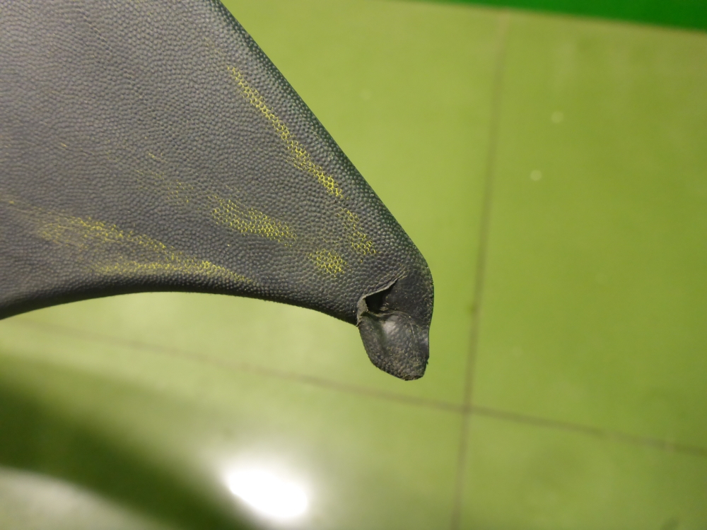 Накладка переднего крыла правого