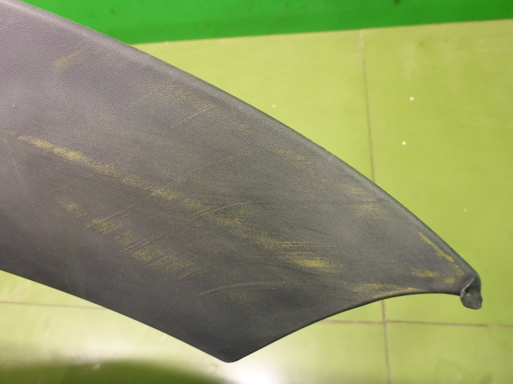 Накладка переднего крыла правого