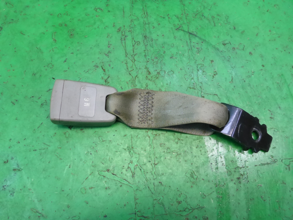 Ответная часть ремня безопасности