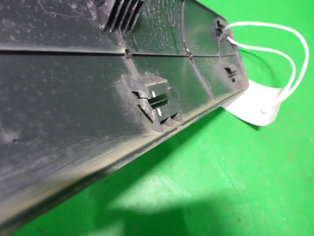 Накладка двери передней левой