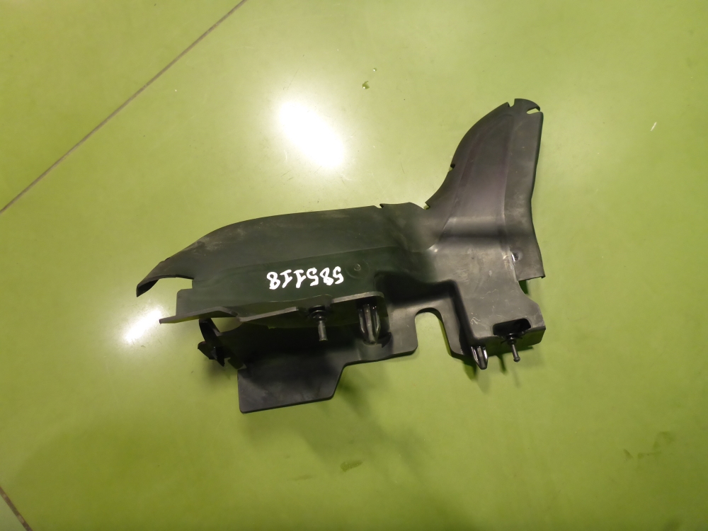 Воздуховод радиатора правый