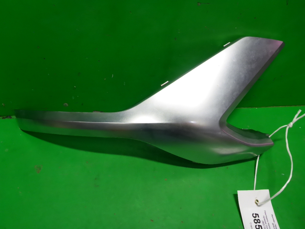 Накладка переднего бампера правая