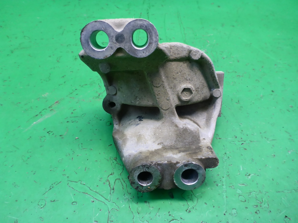 Кронштейн двигателя задний