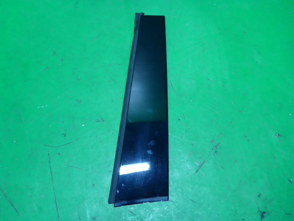 Накладка двери задней левой