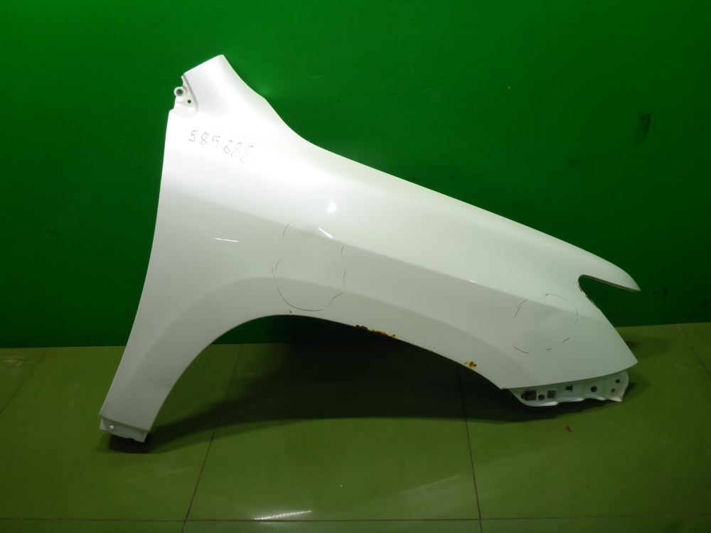 Крыло переднее правое