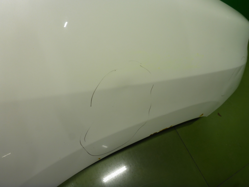 Крыло переднее правое