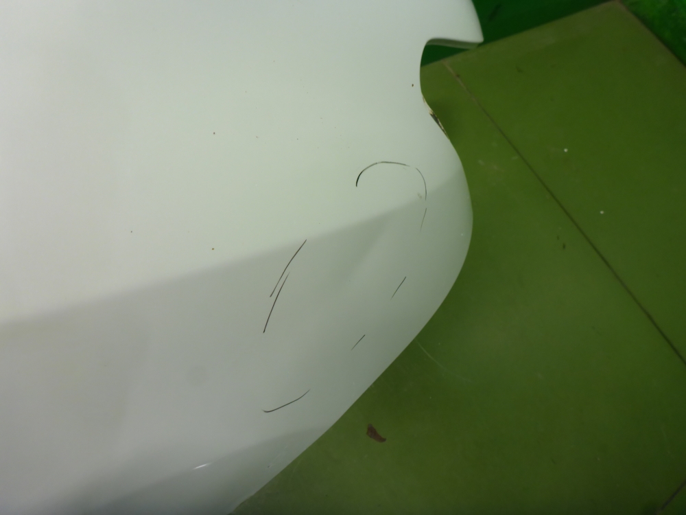 Крыло переднее правое