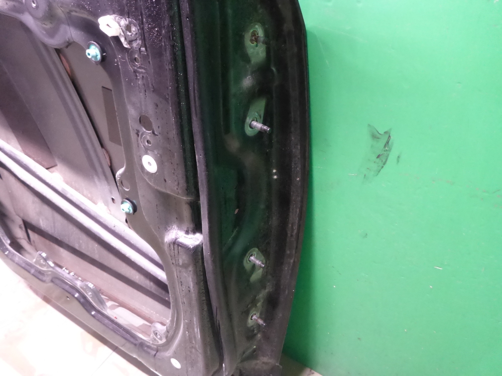 Дверь задняя левая