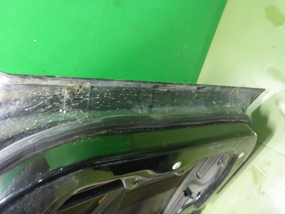 Дверь задняя правая