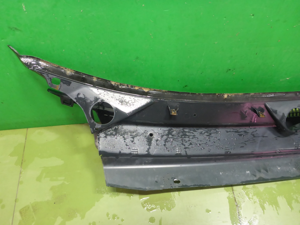 Решетка стеклоочистителей (Жабо)