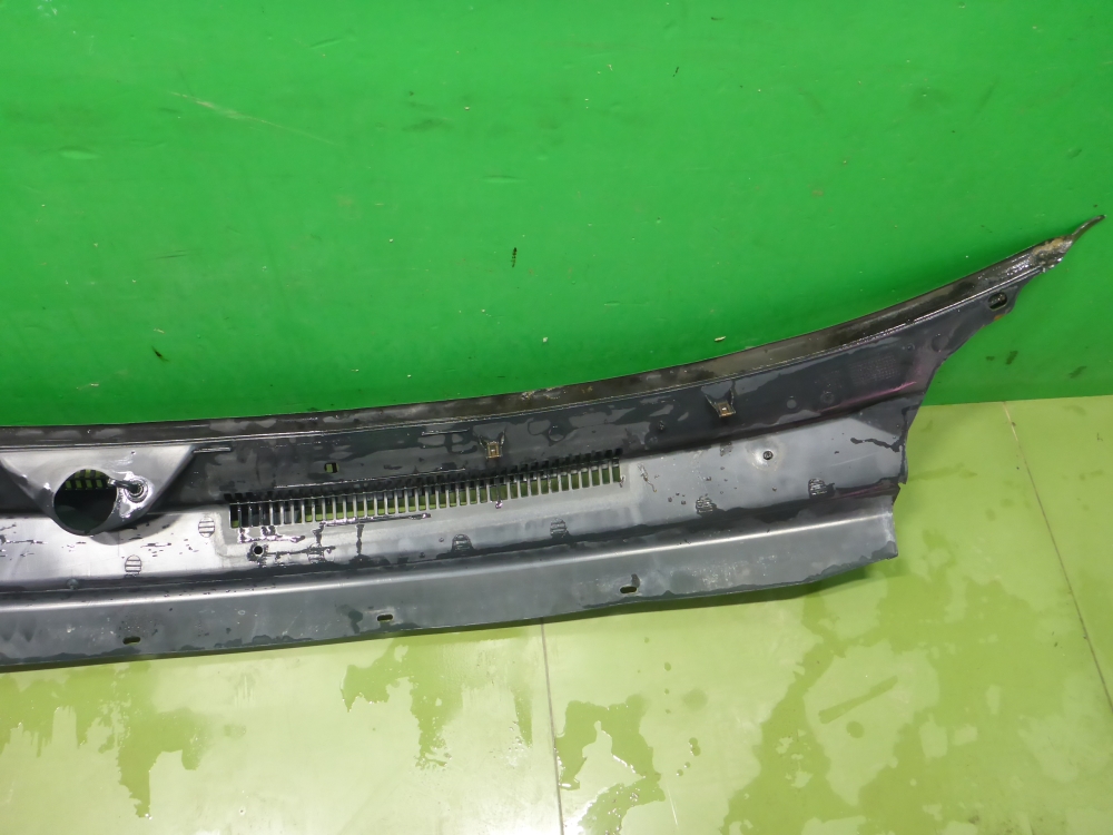 Решетка стеклоочистителей (Жабо)