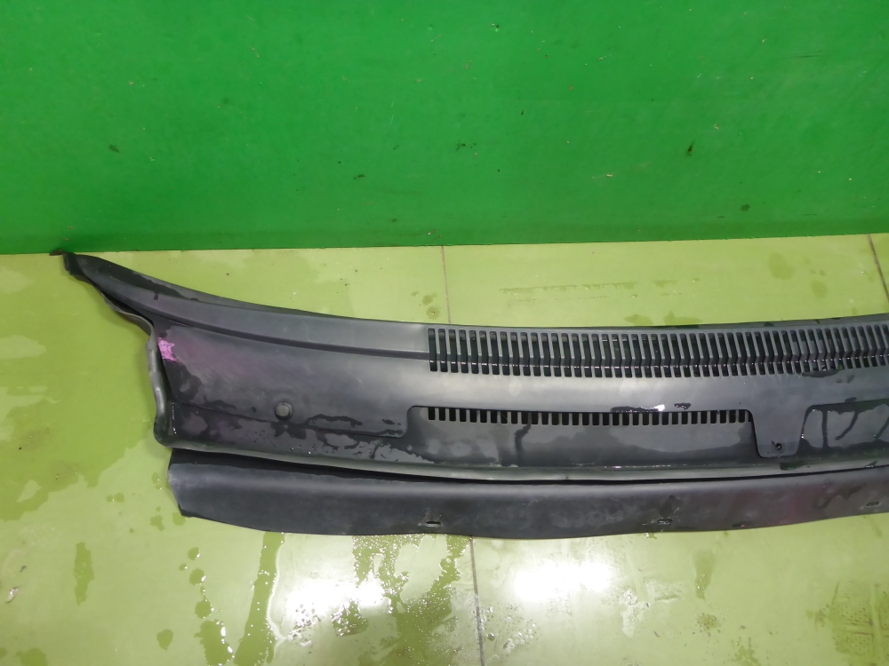 Решетка стеклоочистителей (Жабо)