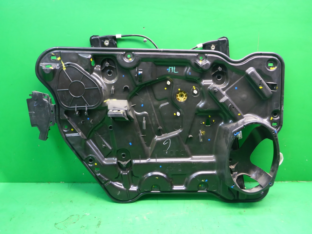 Стеклоподъемник электр. передний левый