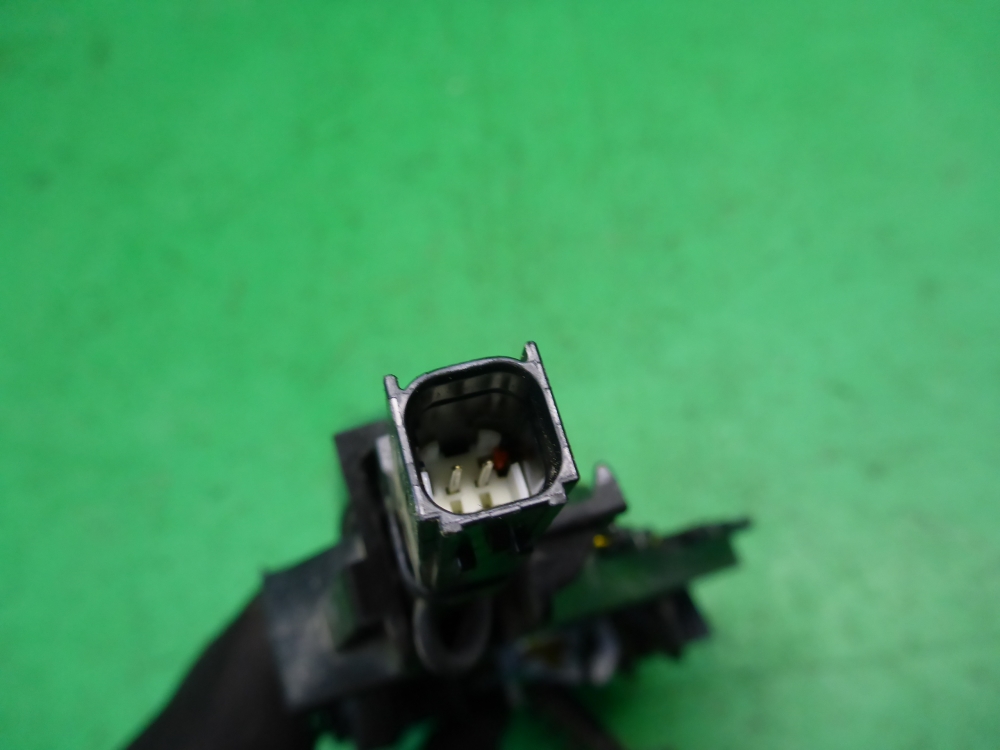 Ручка двери передней наружная левая