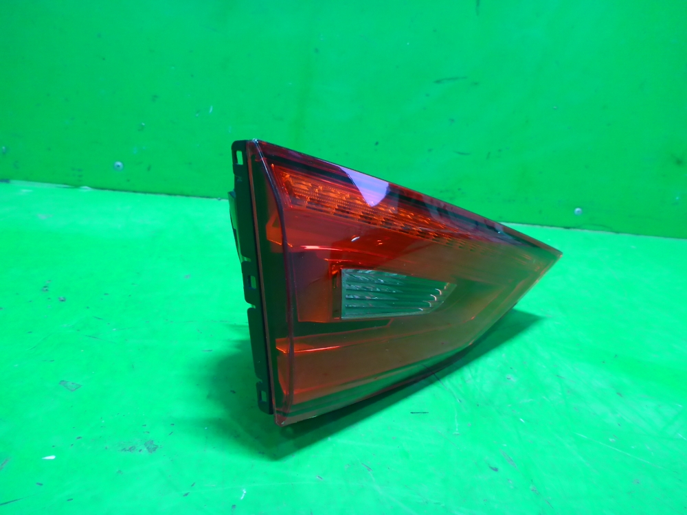 Фонарь задний внутренний левый