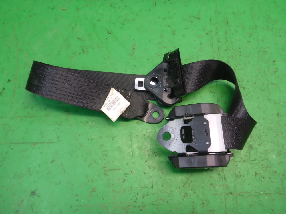 Ремень безопасности