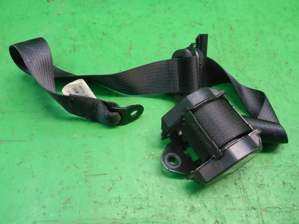 Ремень безопасности