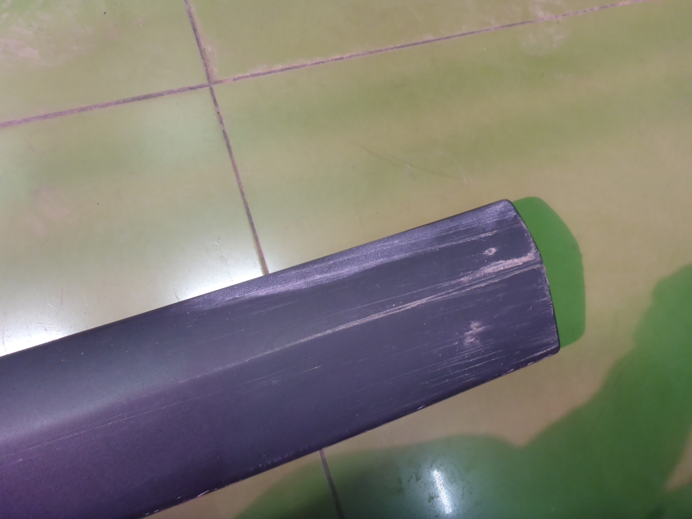 Накладка двери передней левой