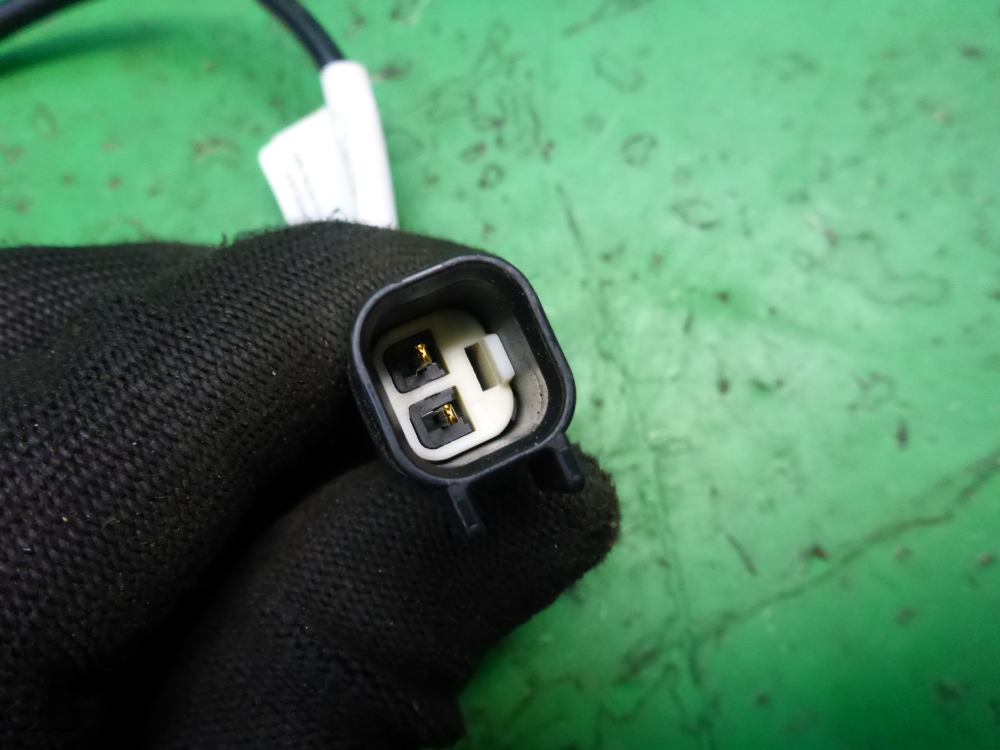 Кнопка открывания багажника