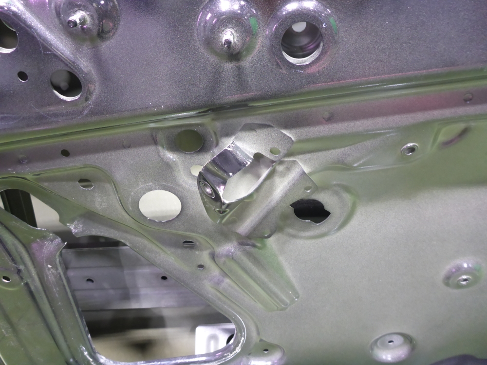 Дверь передняя правая