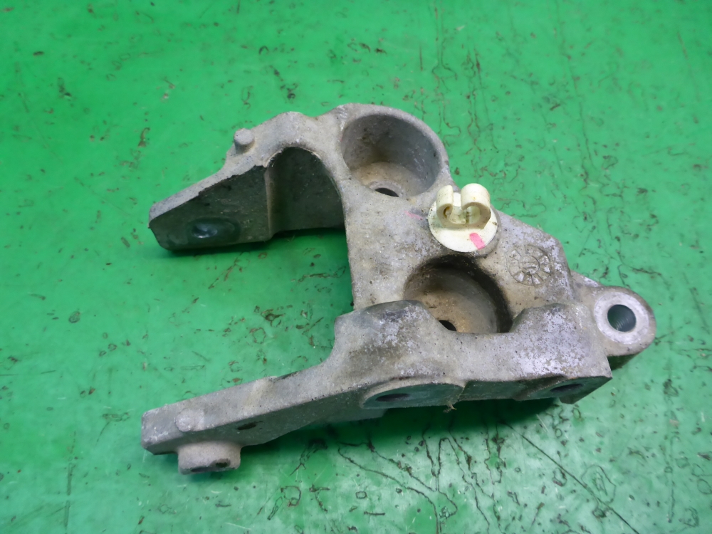 Кронштейн КПП