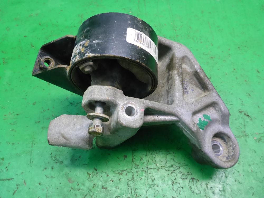 Кронштейн двигателя передний