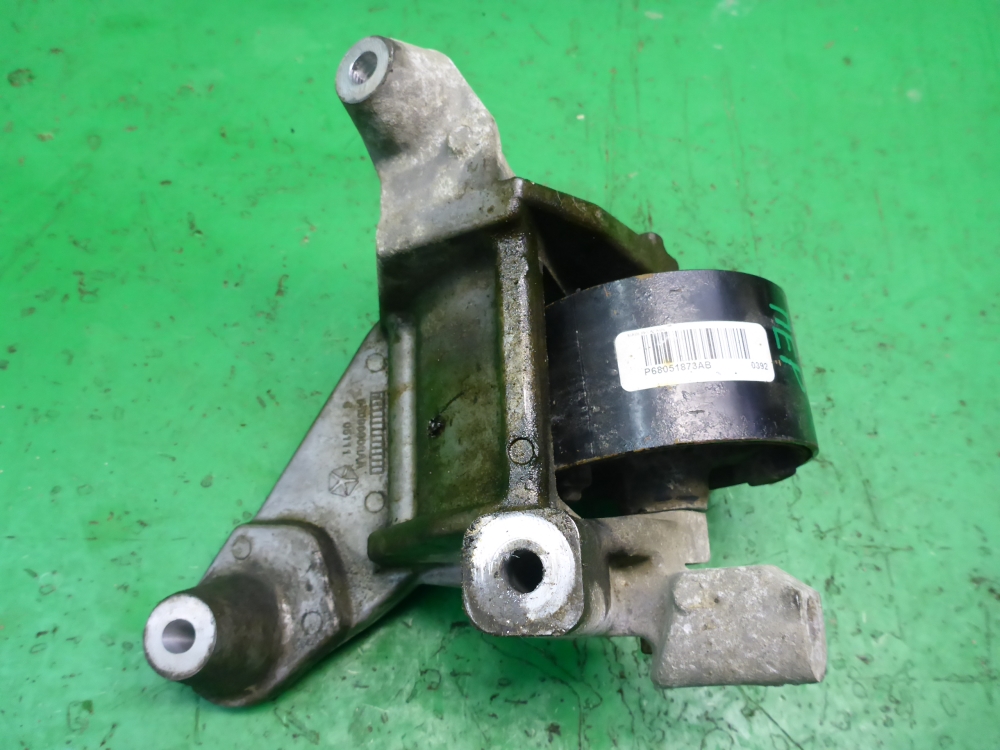 Кронштейн двигателя передний