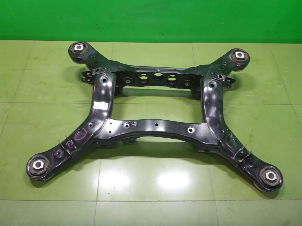 Балка задняя