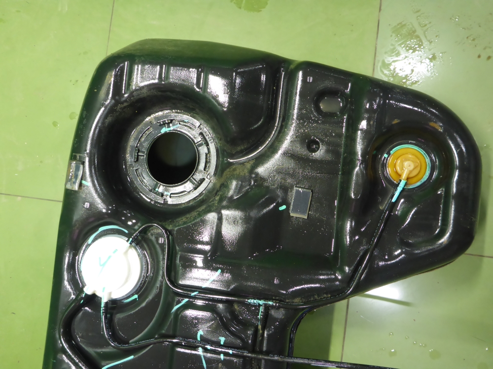 Бак топливный