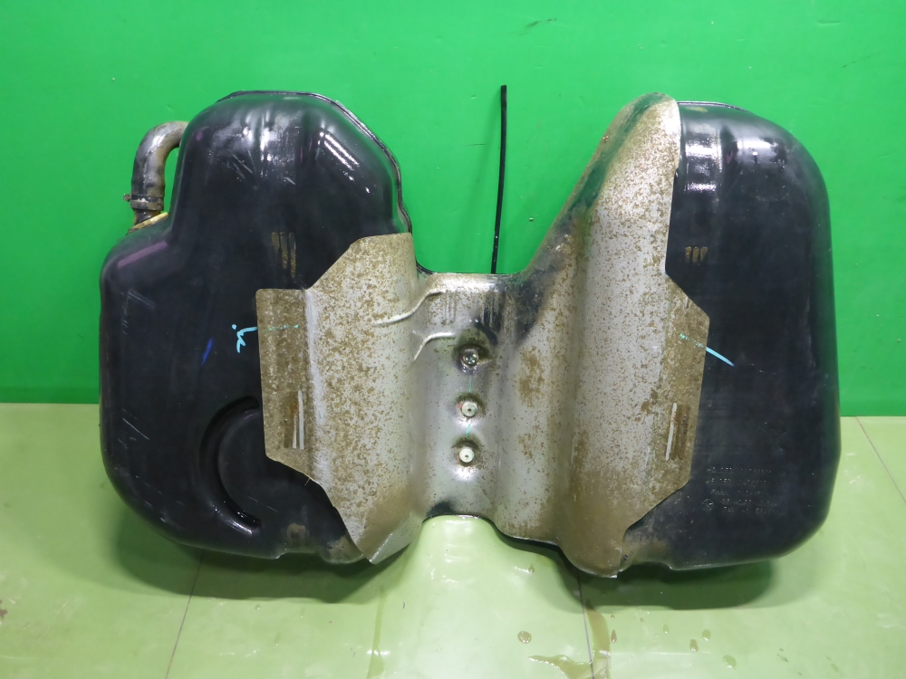 Бак топливный