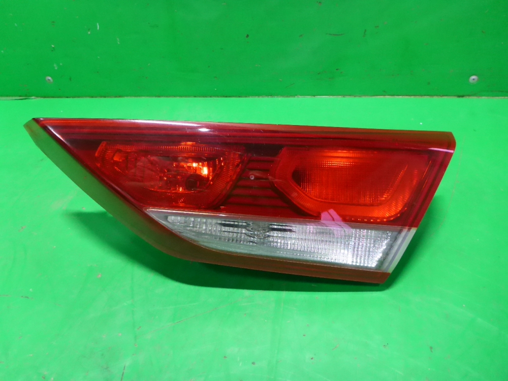 Фонарь задний внутренний правый